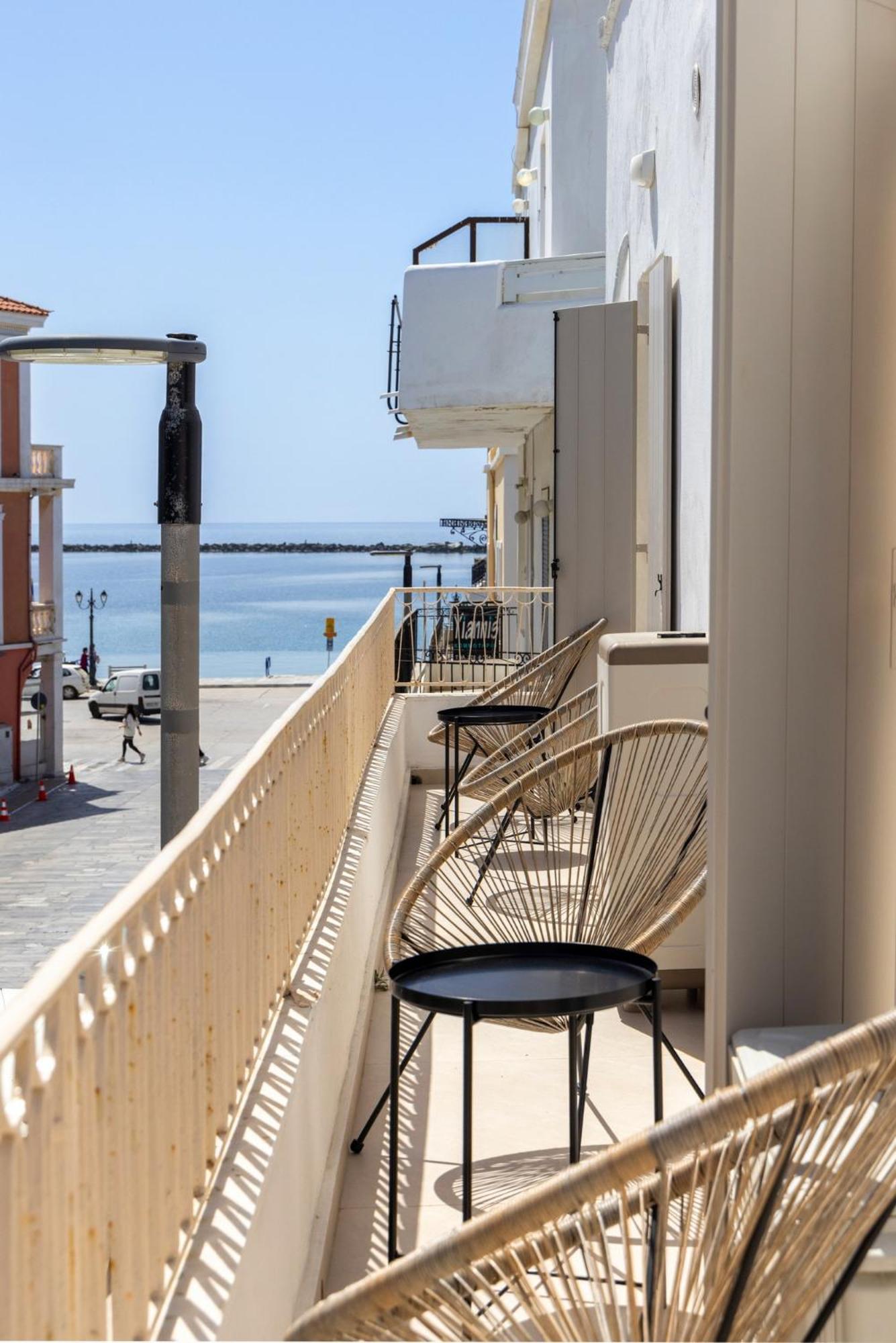 Alora Suites Tínos Szoba fotó